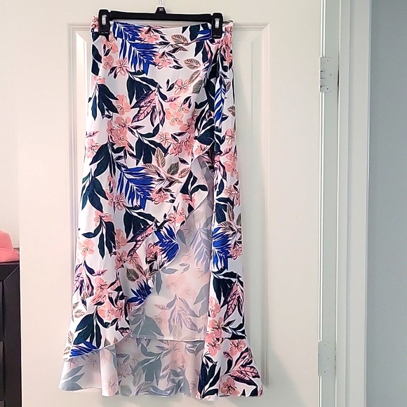 Flowered Skirt - Picture 1 of 1